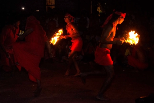 81849d 765531268e0647f48e37cc6436adf916mv2